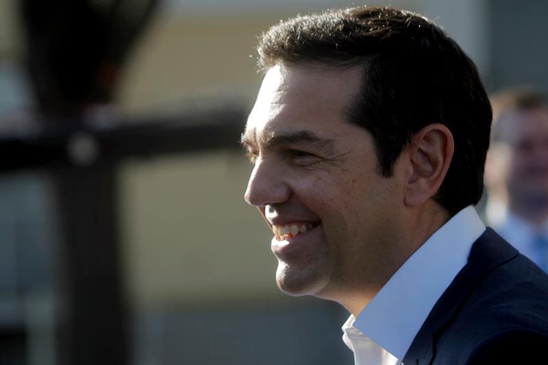  The creditors have not yet given the green light to Tsipras' social dividend