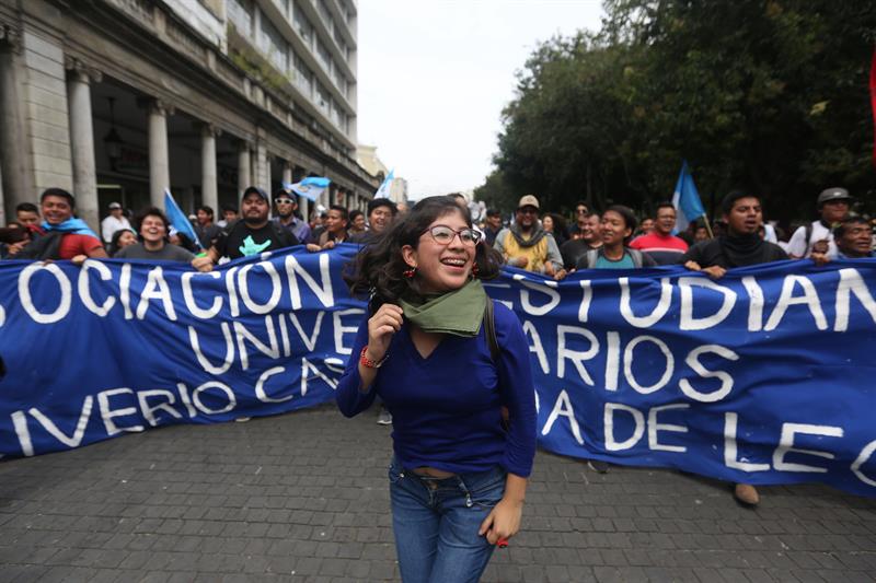  Civil groups call protests against the Government and the deputies of Guatemala