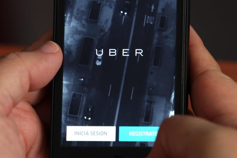  El Salvador suggests drivers not to service with UBER because it is illegal