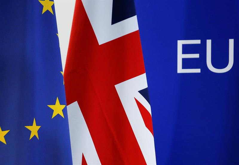  Brussels and London resume negotiations in which they remain estranged